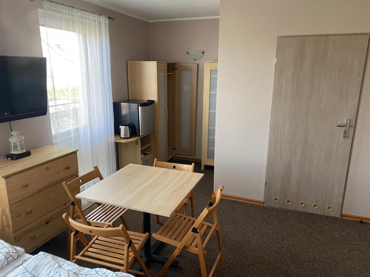 Pokoje Goscinne " Awia " Łeba Exterior foto